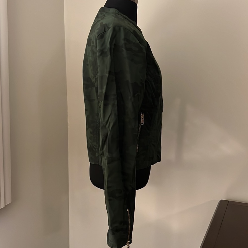 Camp jacket - Picture 9 of 9